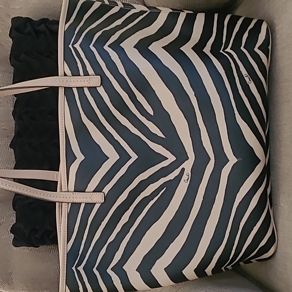 COACH ZEBRA PRINT TOTE BAG - Picture 2 of 7